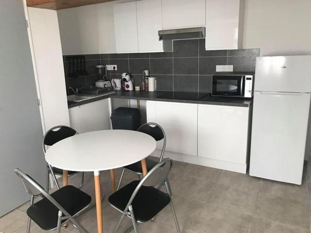Appartement Neuf P3 50M2 นีมส์ ภายนอก รูปภาพ